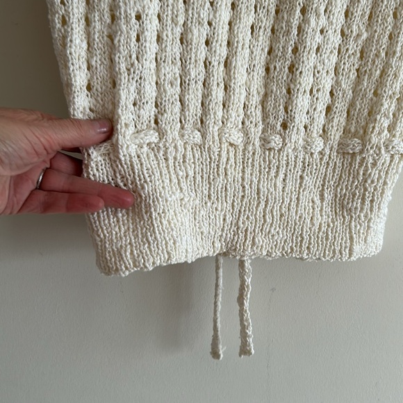 Sweet Vintage Off White Hand Crochet Sweater Vest Size Small - Picture 12 of 13